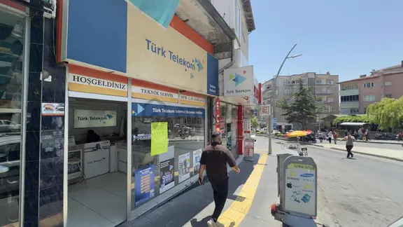 Emin Emlak'tan Bahçeli Kahve Karşı Ana Yol Üzeri Satılık Dükkan 2