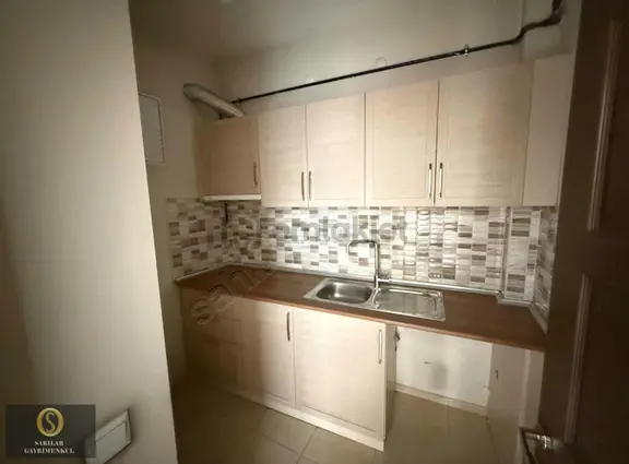 Sarılar Gm'den Petkon İş Merkezinde Satılık 1+1 Arakat Daire 2