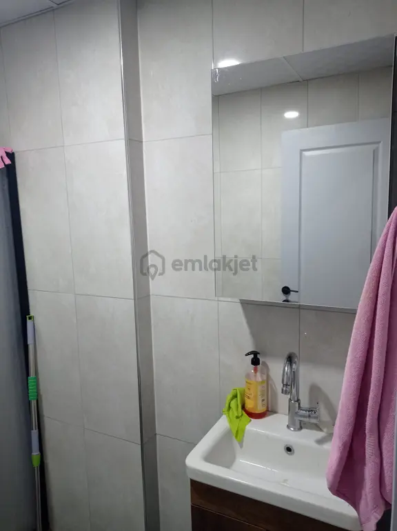 Adana Sarıçamda Gültepede Caddeye Yakın Canlı Lokasyonda Eşyalı 1+1 Kiralık Fırsat Daire 2