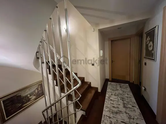Bahçeşehir Spradon Evleri Satılık 6+2 Köşe Villa 2