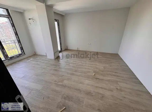 Çekmeköy Ekşioğlu Mahallesinde Sıfır 2+1 Kiralık Daire 2