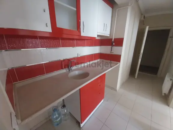 Şirintepe Mah. Örme Sok. Üniversite Yakını Kiralık 1+1 Daire 1