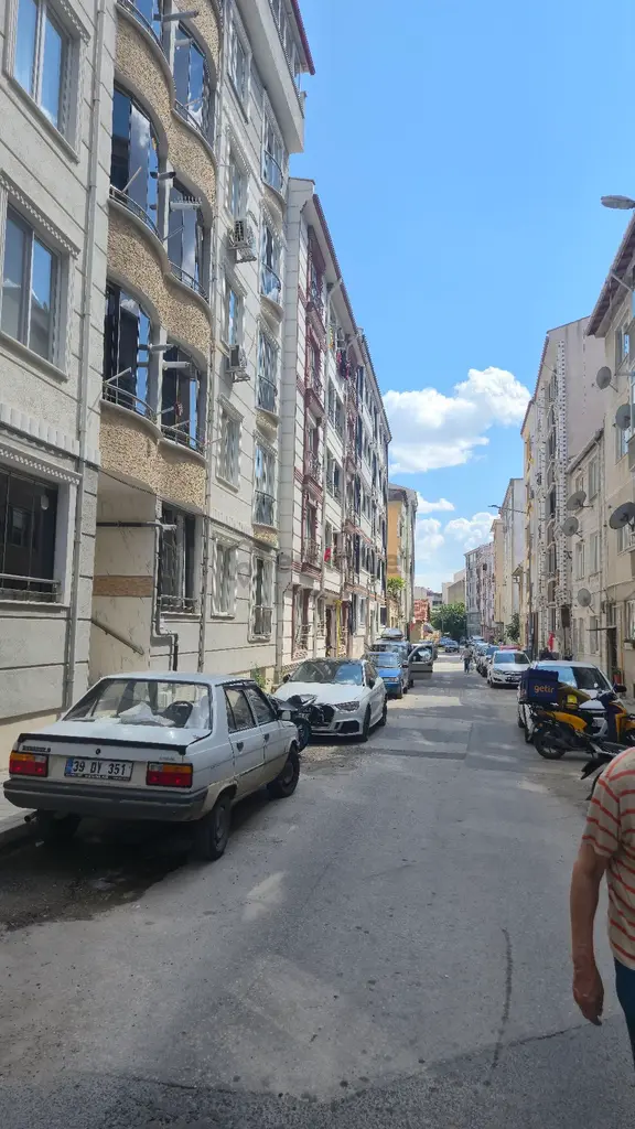 Kırklareli Merkez Karakaş Mahallesinde 2+1 Kiralık 2