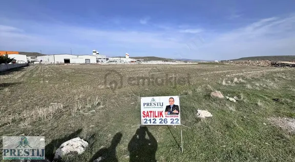 Gebeceler Yolunda Fabrikaların Hemen Yanında Tarla 2