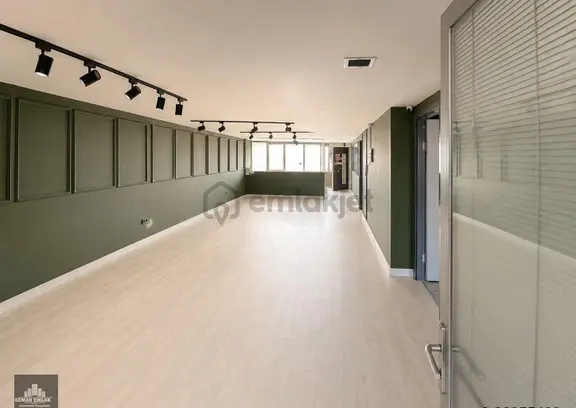 Antalya'nın Gözde Bölgesinde Panoramik Deniz Manzaralı Ofis 2
