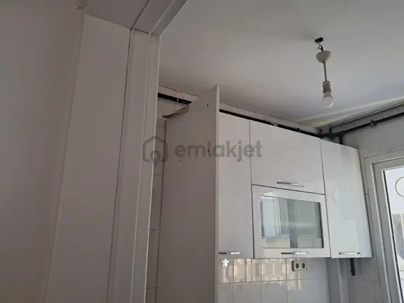 Sahibinden Merkezi Konumda İşyerine Kiralık Temiz Daire 2