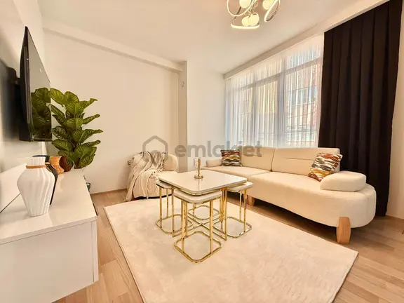 Fesleğen Mahallesi Arakat Çift Cephe Eşyalı 1,5+1 Satılık Apart 2