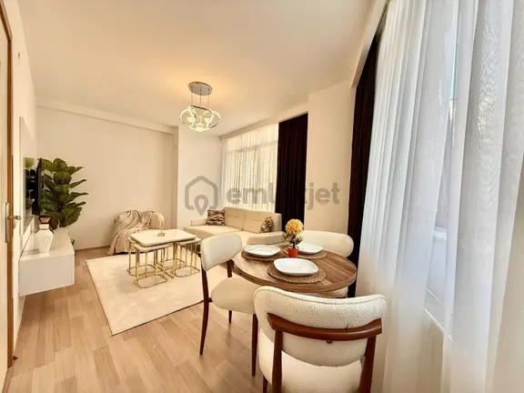 Fesleğen Mahallesi Arakat Çift Cephe Eşyalı 1,5+1 Satılık Apart 2