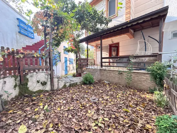 Şile Sanatkent Sitesinde Bahçeli Forleks Yapılı Villa Satılık 2