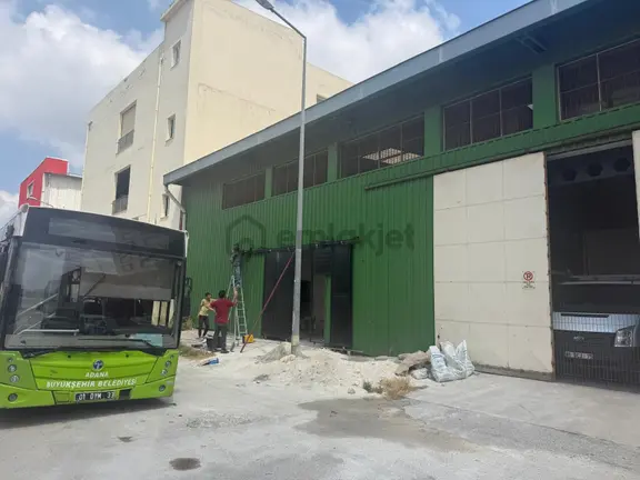 Zorlu Gayrimenkul'den Şakirpaşa'da 300m2 Aylık Kiralık Depo 1