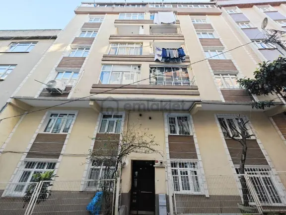 Yıldızdan Mevlana Camisi Yakını Kredisiz Yatırımlık Geniş 2+1 Teras 1