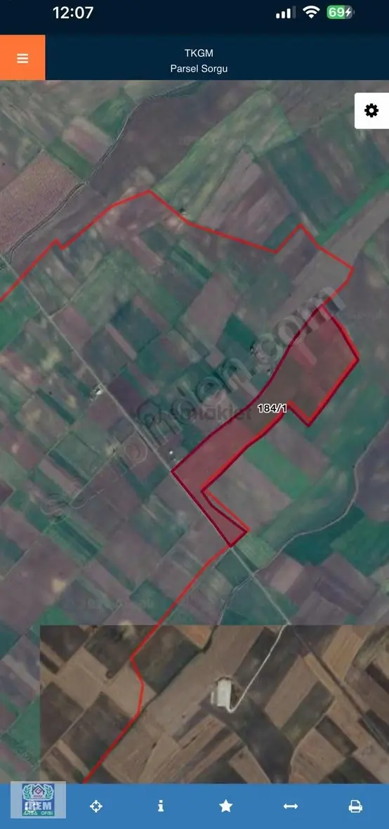 Saray Beyazköyde Satılık 323 M2 Hiseli Tarla