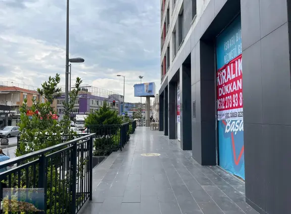 Güngören Kiptaş Doğakentte Cadde Üzerinde Kiralık Dükkan 1