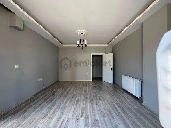 Gümüş'den Akçayda Köşe Cephe Ebeveynli Arakat Doğalgazlı 3+1 Daire 2