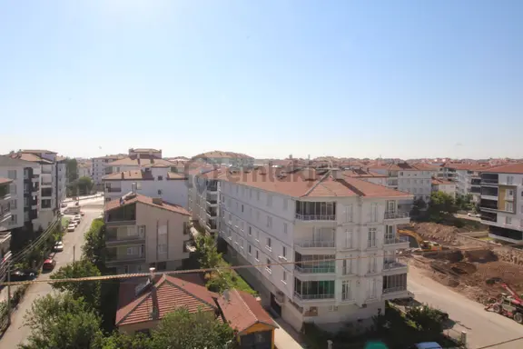 Paşacaık Mahalesinde Sıfır Ayarında Kiralık 2+0 Daire (kapıcı Dairesi) 1
