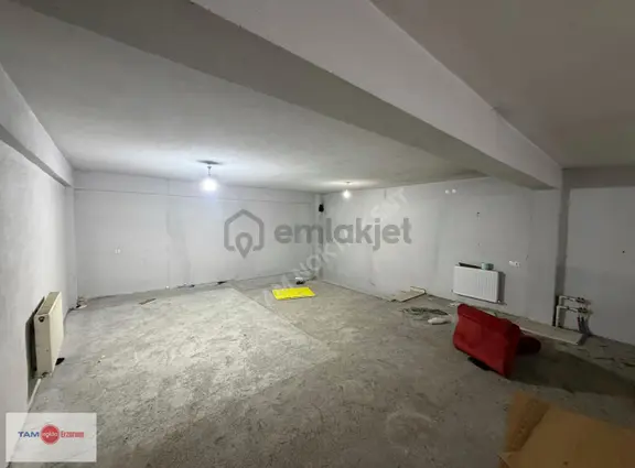 Tam Nokta Kent'ten Öner Tugay İş Merkezi'nde Kiralık İş Yeri 2