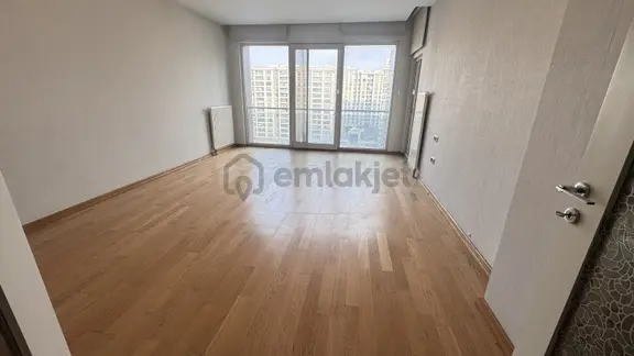 Çiğdem Emlak'tan The İstanbul Havuz Manzaralı 2+1 Satılık Daire 2