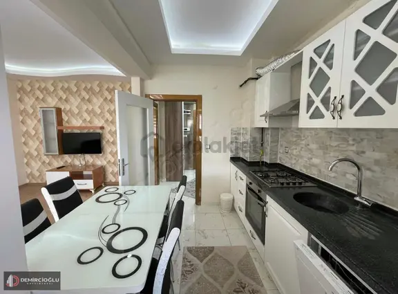 Tramvay Hattında Üniversiteye Yakın Eşyalı 2,5+1 Lüx Kiralık 2