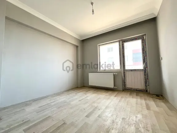 Alcı Mahallesinde İskanlı Full Yapılı Kupon Satılık 3+1 Daire 2