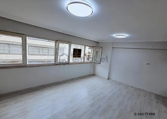 Beyazıt Meydanı, Kapalı Çarşıya 350 Metre Krediye Uygundur 2
