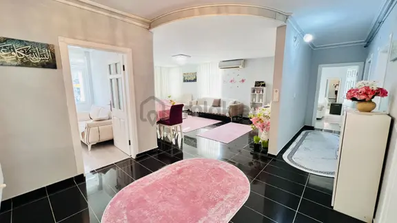 Girişi Lüks Villa Konseptli Site İçi, Kombili, Çift Kilerli 3+1 1