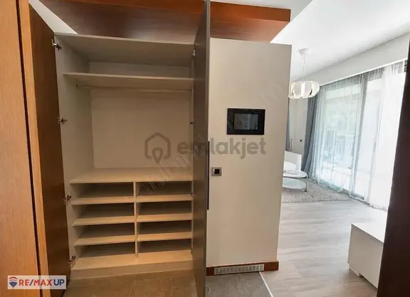 Narlıdere Asma Bahçeler Lüks,eşyalı,şerefiyesi En Yüksek 1+1 Evi 2