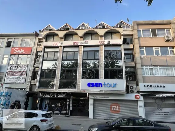 Kadıköy'de Tabela Değeri Yüksek Satılık 2 Adet Ofis & İş Yeri 1