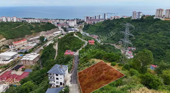 Yomra'da Merkeze Yakın Konumda Satılık Deniz Manzaralı Arsa 1
