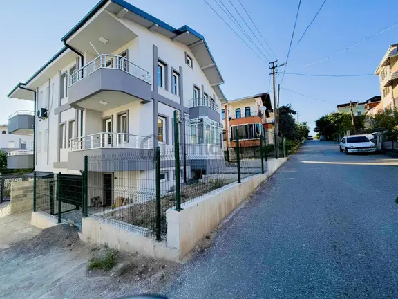 Kiralık Villa Erenler 3+1 Site İçi Müstakil Bahçe 2