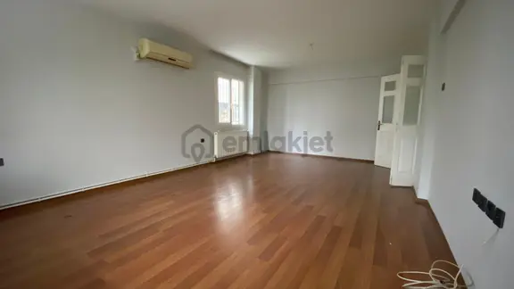 Vatan Mah.akevlerde Doğalgazlı - Klimalı 3+1 Kiralık Daire 2