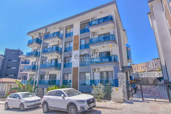 Kuşadasında Merkeze Yakın 1+1 Ara Kat Satılık Daire 1