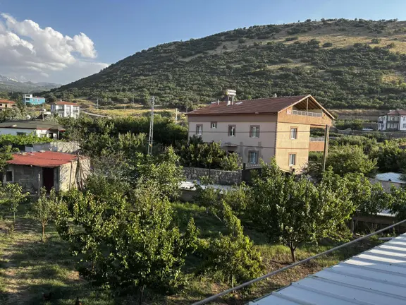 Hacılar Karpuzsekisi Üç Katlı Meyve Bahçeli Müstakil Ev 2