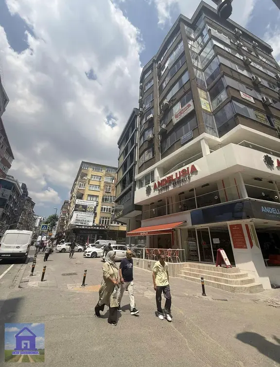 Şirinevler Mahmutbey Cadde Üzerinde Klimalı Eşyalı Kiralık Ofis 2