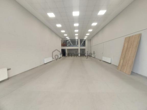 Siteler Yakını Cadde Üstü Geniş Cepheli Büyük İşyeri 2