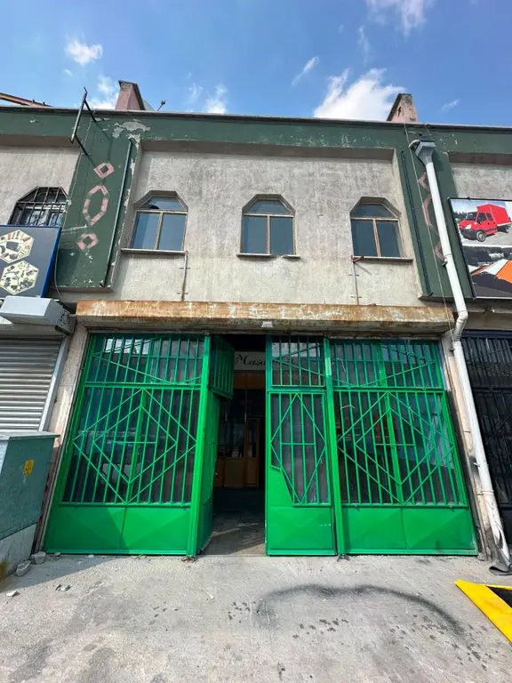 Horozluhan Da Kiralık 3 Katlı 250 M2 Sanayi Dükkanı 1