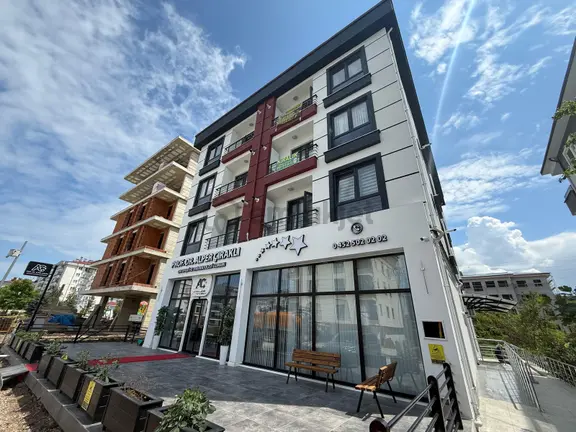 Cumhuriyet Mahallesi Bulvar Üzerinde Eşyalı Kiralık 1+1 Daire 1
