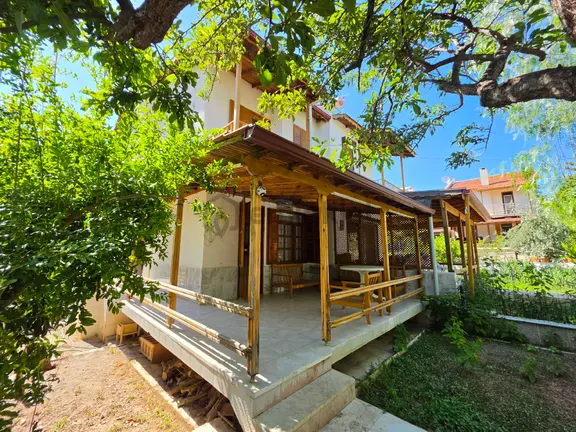 Özdere'de Denize 350 Mt 2.5+1 Villa 1