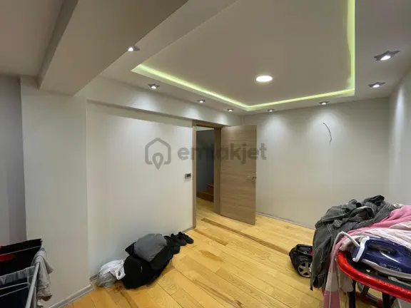 Remax Model Çamlıkta 335m² Arsa İçerisinde 6+2 Satılık Villa 1