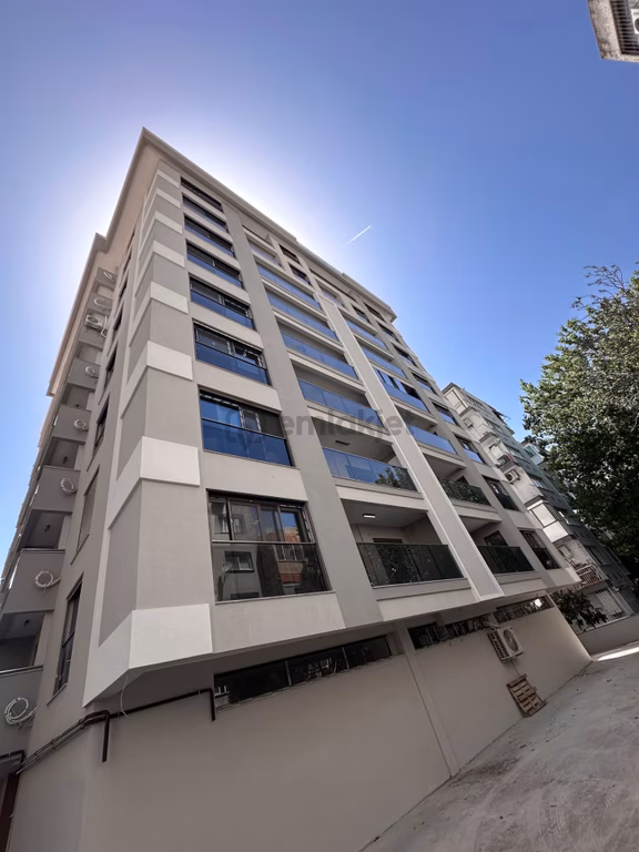 Mert Uçar'dan Kiralık Karşıyaka Da Sıfır 1+1 Daire 1