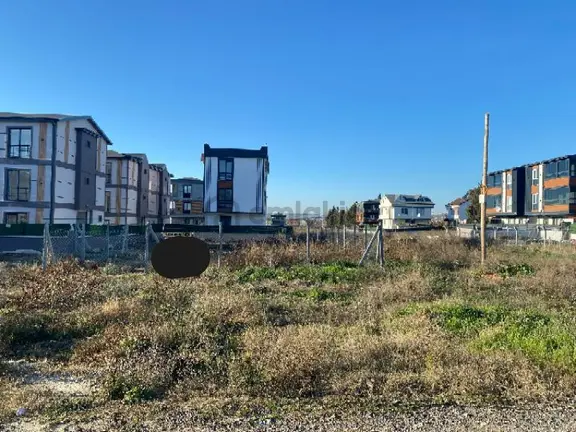 Yeniçiftlikte Yola Cephe İkiz Villa Yapımına Uygun Sahibinden Satılık Arsa 2