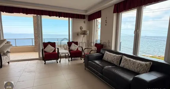 Güre'de Denize Sıfır 2+1 Eşyalı Daire ! 1