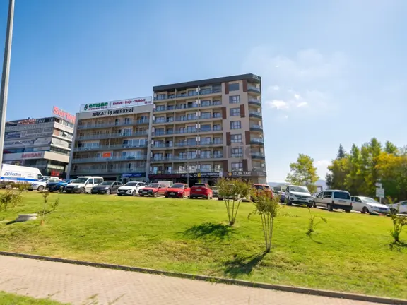 İdenova'dan İzmir Yolu Skala Business Eşyalı Metroya Yakın 1+1 1