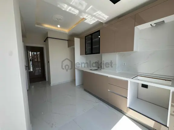 Tuğra'dan Hatip Mah. Cadde Cepheli 2+1 Sıfır Ara Kat Daire 2