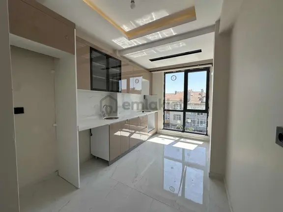 Tuğra'dan Hatip Mah. Cadde Cepheli 2+1 Sıfır Ara Kat Daire 1