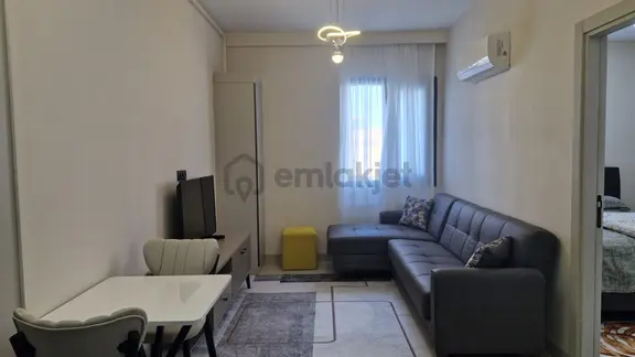 Esentepe Mh 7/24 Güvenlikli Havuzlu Sitede 1+1 Full Eşyalı Kiralık Daire 2