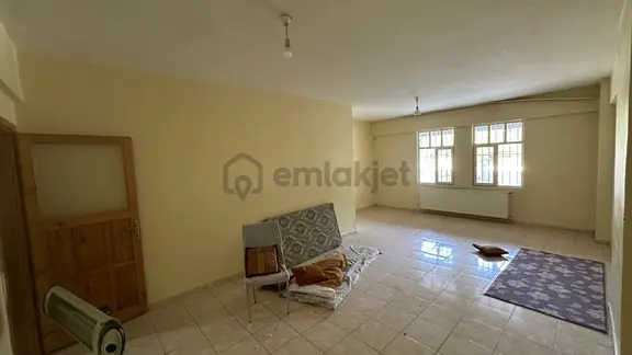 Deniz Gayrimenkul’den Ertuğrul Gazi Mah Kiralık 2+1 Bahçeli Site İçerisinde Düz Giriş Daire 1