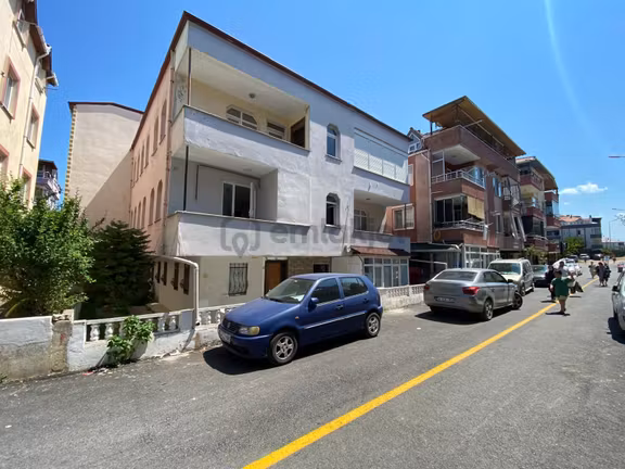 Karasu 32 Evler Mevkii Denize 50mt Mesafede Fırsat Arakat 2+1 2