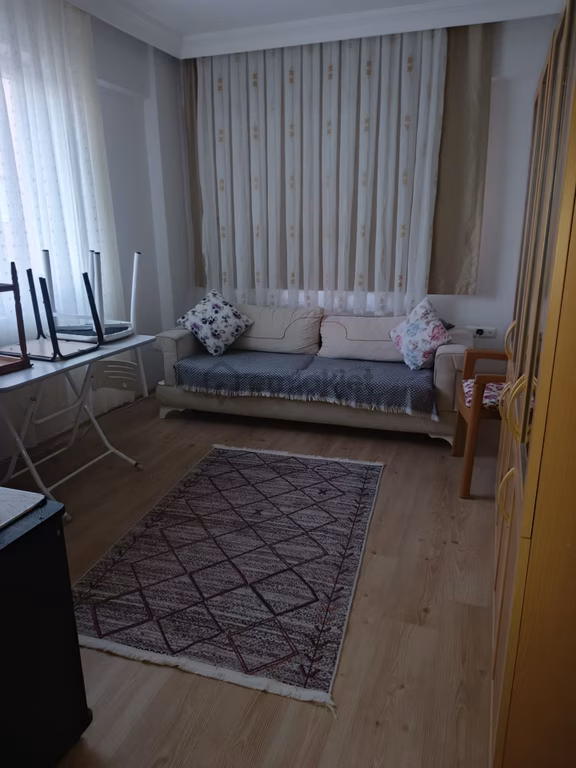 İstiklal Caddesi Üzerinde Sahibinden Eşyalı 2+1 1