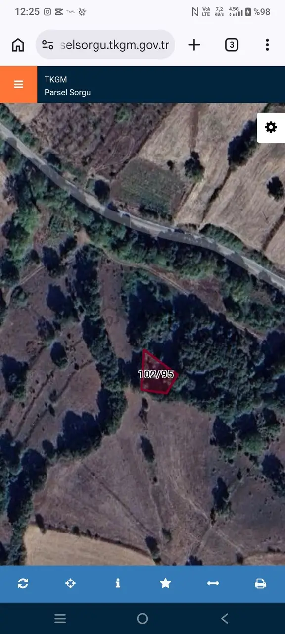Kepsut Bükdere 372 M Yatirimlik Tarla 1