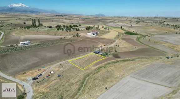 Liva'dan Talas Çevlik'te 760 M² Tek Tapu Arsa 1